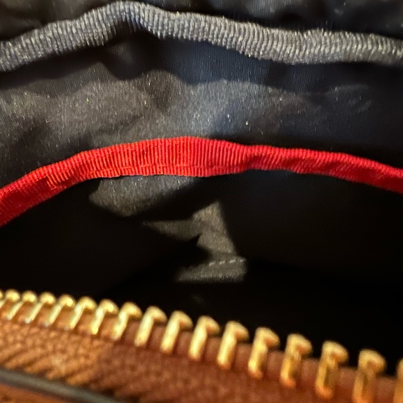 Tommy HILFIGER crossbody/belt bag EUC - Picture 14 of 14